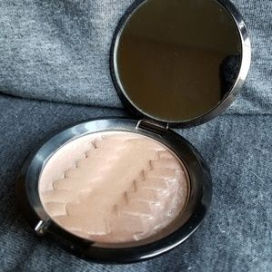 Becca Sunrise Bronzer